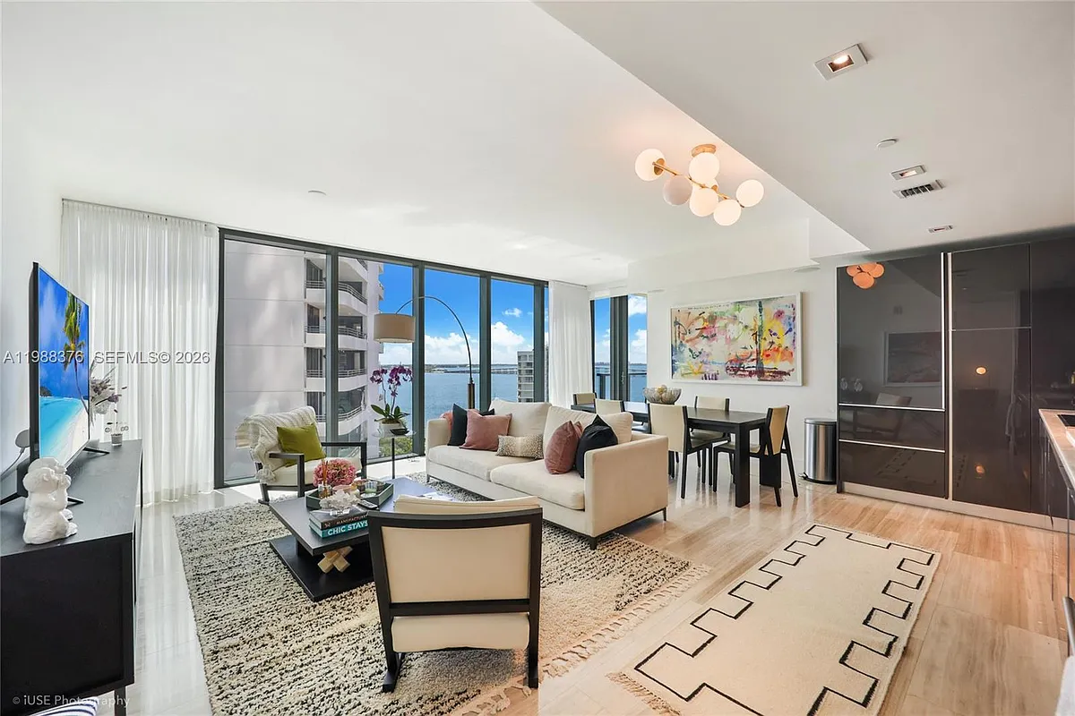 Building Photo - 1451 Brickell Ave #1203