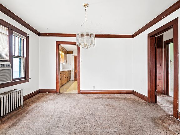 4th image of 915 N Vine St