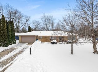 261 Rees St, Hinckley, IL 60520