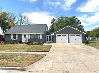 944 S Hampton St, Fairmont, MN 56031