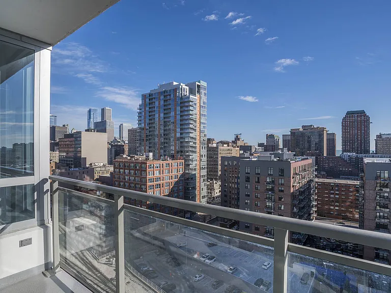 The Elle Apartments — Photo 20
