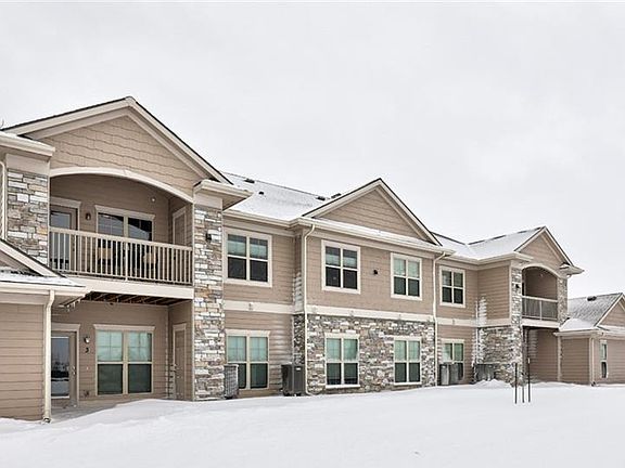 2nd image of 2507 NE Oak Dr Unit 4
