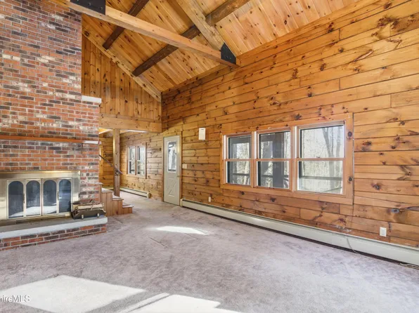 334 S Undermountain Rd, Sheffield, MA 01257