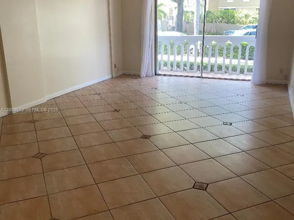100 Edgewater Dr, Coral Gables, FL