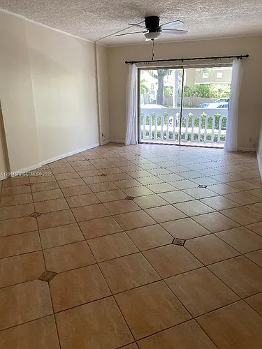 100 Edgewater Dr Photo 1