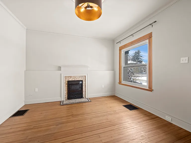 2306 N Franklin St — Photo 6