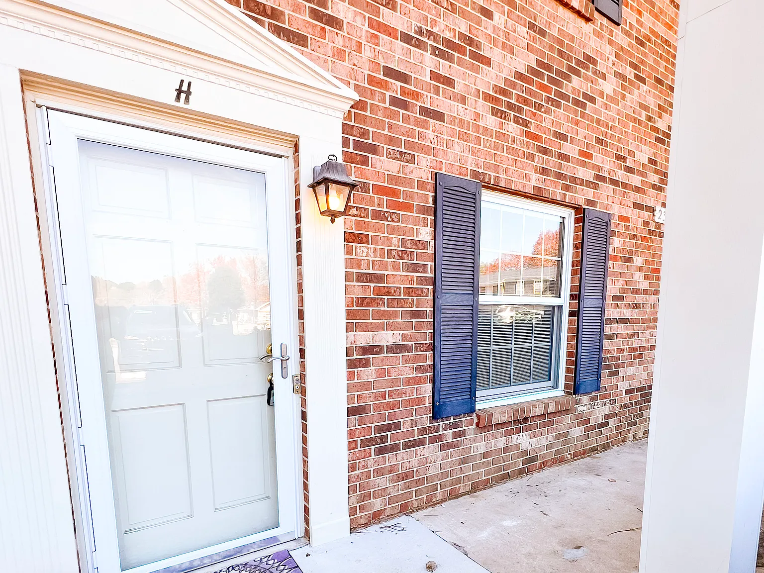 2350 E Bay Meadows Ct — Photo 3