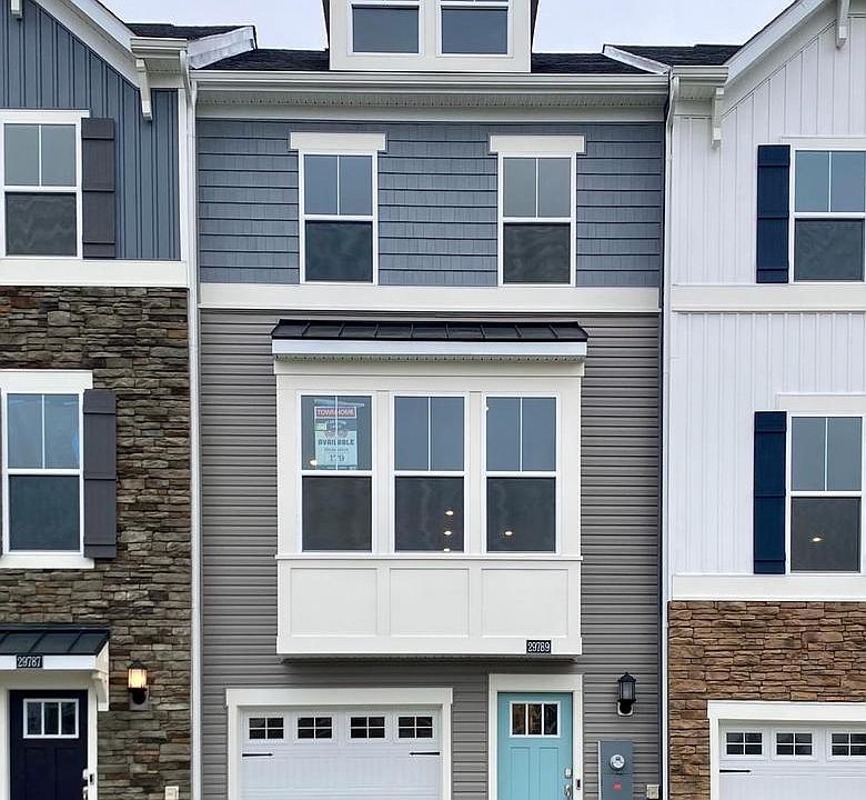 1st image of 29789 Oakwood Ln
