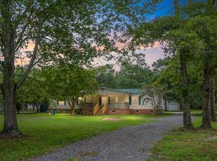 624 Coral Acres Dr, Moncks Corner, SC 29461