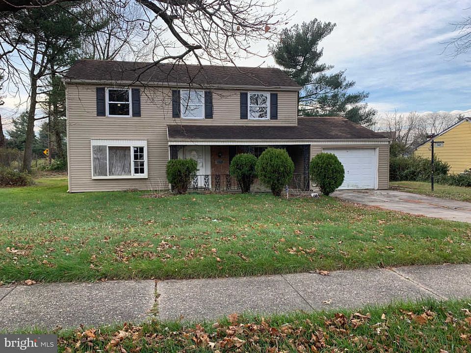 1st image of 140 Bayberry Ln