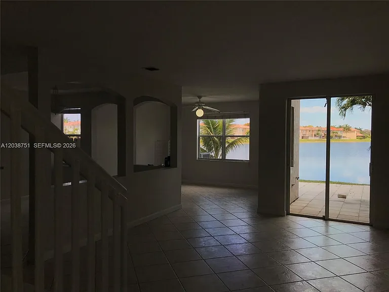 6674 NW 107th Pl — Photo 3