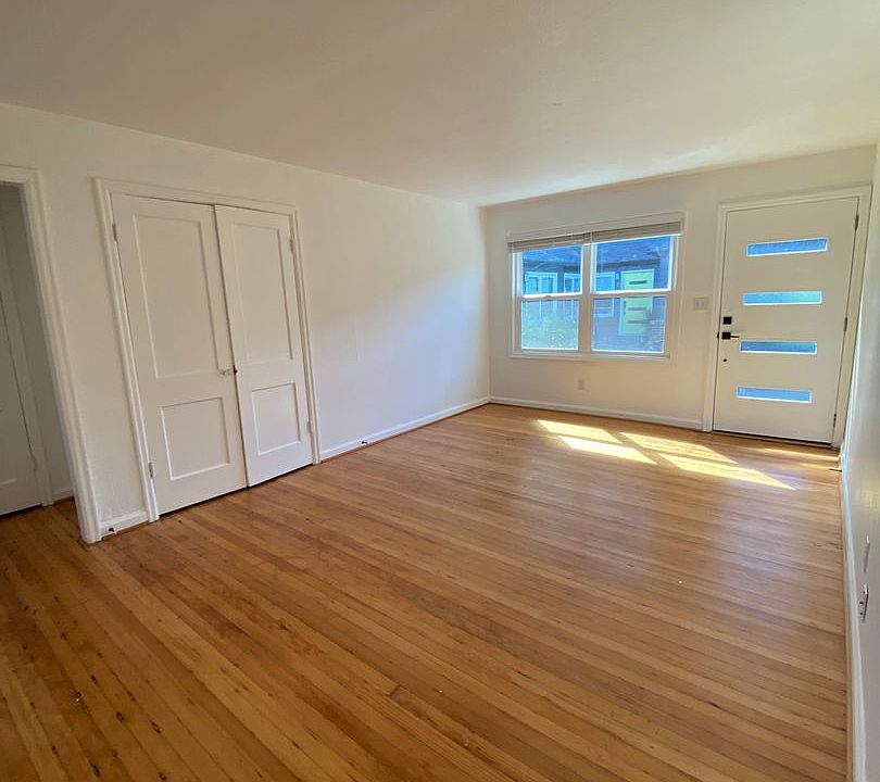 1st image of 2400 N Killingsworth St #4