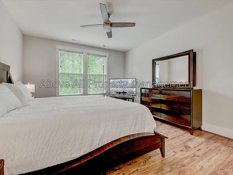 4408 Walker Hallow St — Photo 20