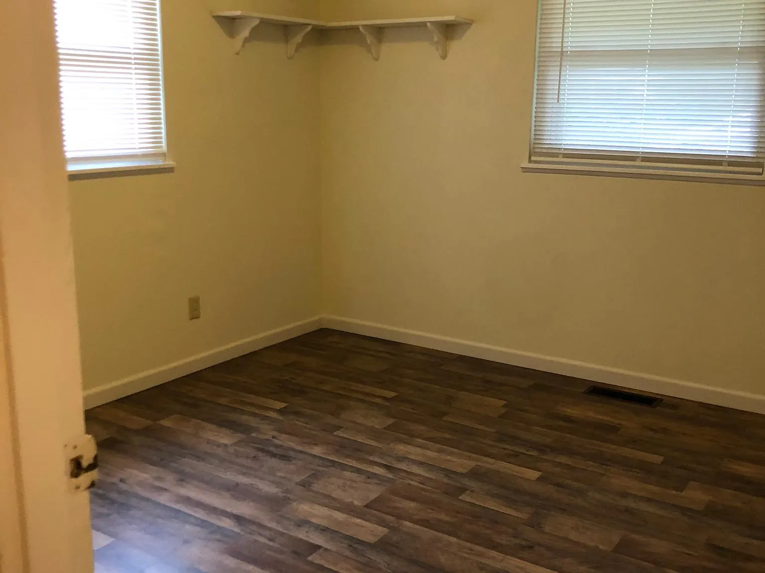 307 Spring Meadows Dr — Photo 4