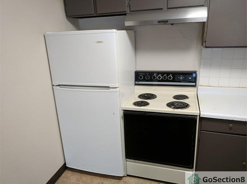 1st image of 1906 Lexington Ave APT 7