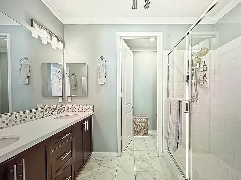 Acacia Ln — Photo 12