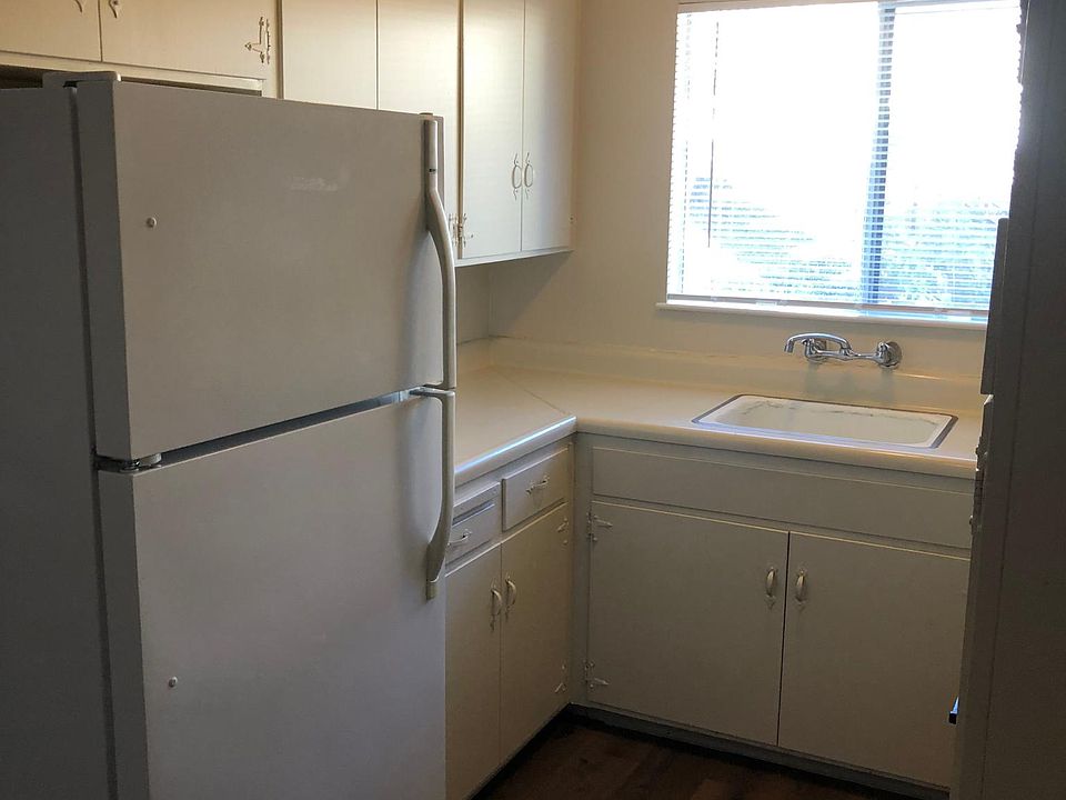 1st image of 2368 Karen Dr #1