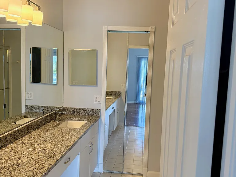 2351 NE 14th Street Cswy #537 — Photo 28
