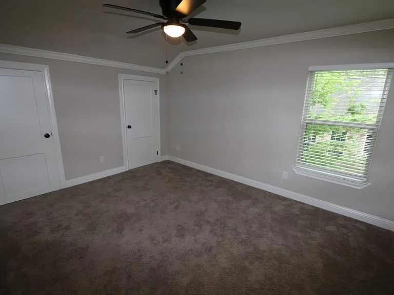 150 Harbour Town Cir — Photo 15