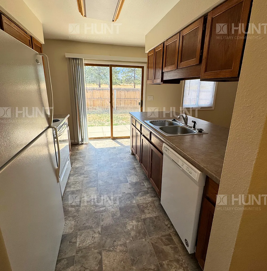 3 bed, 1234 sqft, $2,225 — Photo 3