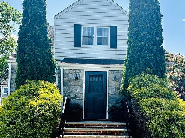 15 Trivett Ave S