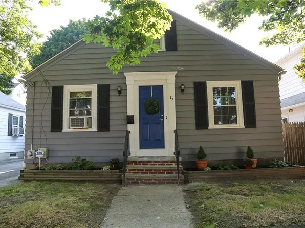 73 Clematis St, Providence, RI 02908