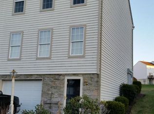 2782 Woodmont Dr, York, PA