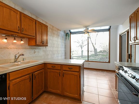 5th image of 13239 S Westview Dr #Villa3