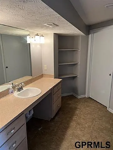 3418 1/2 Nugget Cir #1/2 — Photo 4