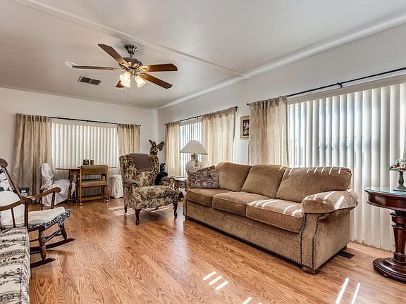 3rd image of 5406 E Arcadia Ave