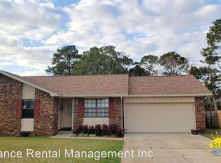 650 Pine Cone Ct, Mary Esther, FL 32569