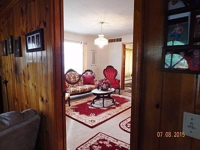 3rd image of 306 Holmes St