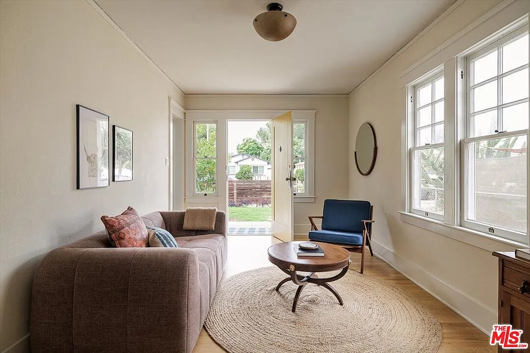 2 bed, 1.0 bath, 608 sqft, $4,300 — Photo 4