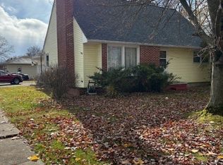 1305 Dodge Dr NW, Warren, OH