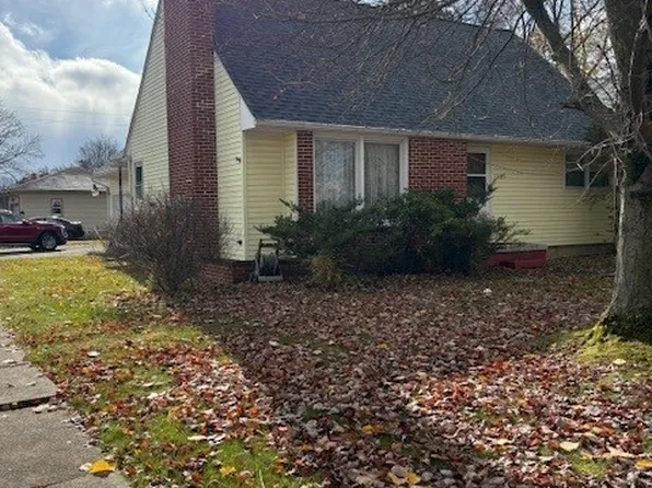 1305 Dodge Dr NW, Warren, OH 44485