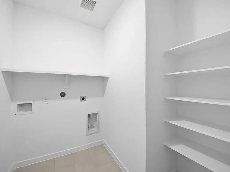 21510 Coronado Green Dr — Photo 8