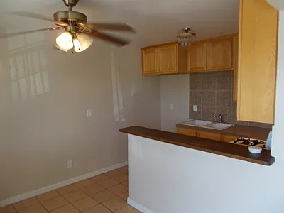 E. Bay 132 - C — Photo 3