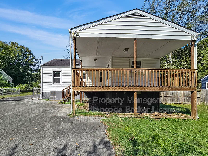 2 bed, 1.0 bath, 975 sqft, $1,285 — Photo 4