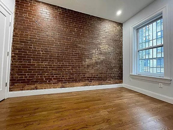 3rd image of 147 W 85th St #4R