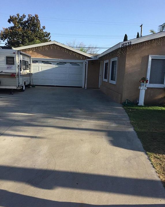 1st image of 16232 E Queenside Dr
