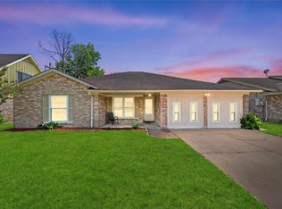 12211 Pine Knoll Dr, Houston, TX 77099