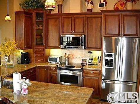 2nd image of 1017 W Avalon Ct