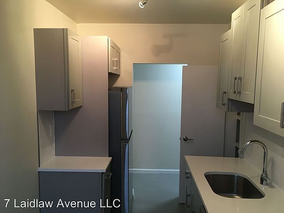 4th image of 7 Laidlaw Ave APT 43