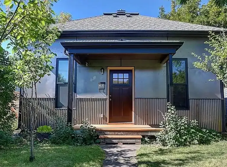521 E Spruce St — Photo 1