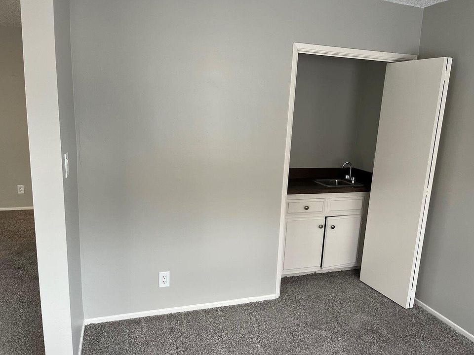 1st image of 11806 Gorham Ave APT 14