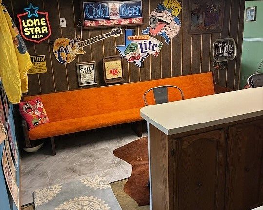 5th image of 590 Stony Run Rd