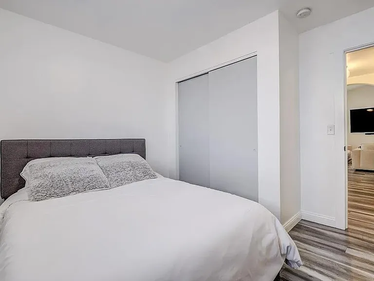 214 S Belfair Pl — Photo 25