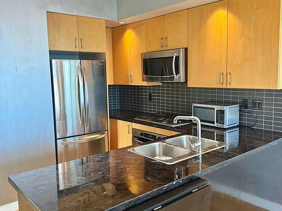 5th image of 1050 Smithe St #1606