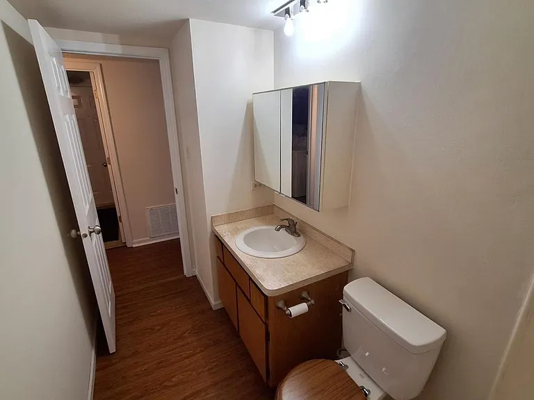 10501 S Highland Rd #104C — Photo 2