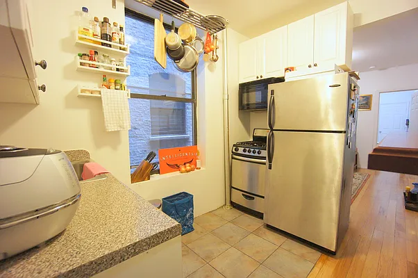 Rented by Compass | media 10